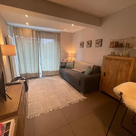 2 Apartment *